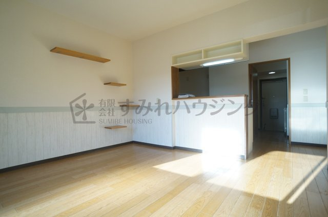 ベルフォーレ中野の居間・リビング