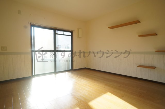 ベルフォーレ中野の居間・リビング