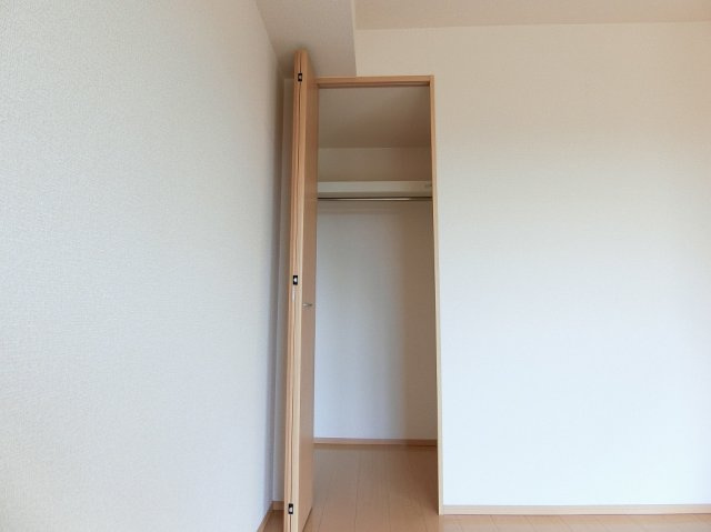 リュミエル B棟の収納