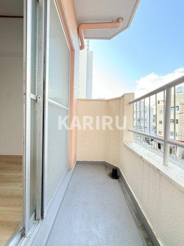 石田ビルのバルコニー