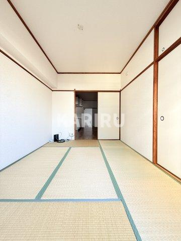 石田ビルの和室