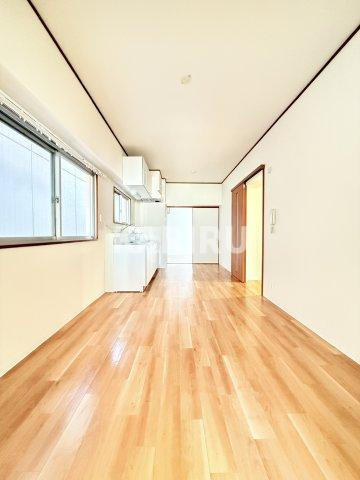 石田ビルの居間・リビング