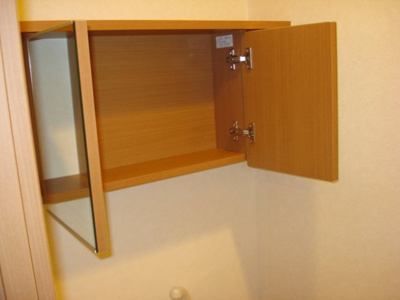 【トイレ】 | セント・フローラⅡ | トイレ戸棚（ミラー付き）