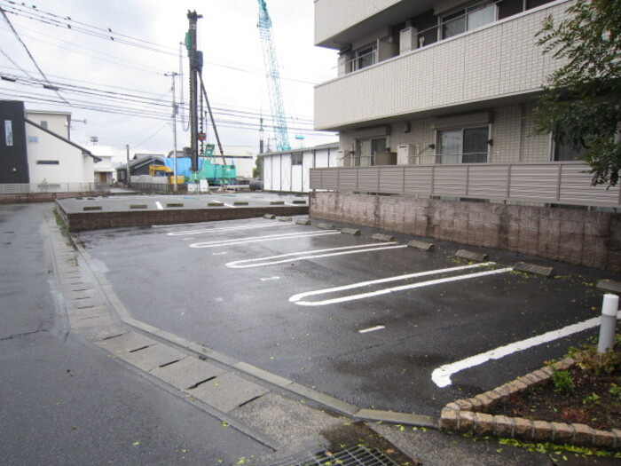 熊本市南区御幸西２丁目のアパートの駐車場