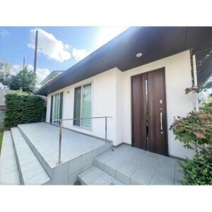 菅生3丁目戸建のエントランス