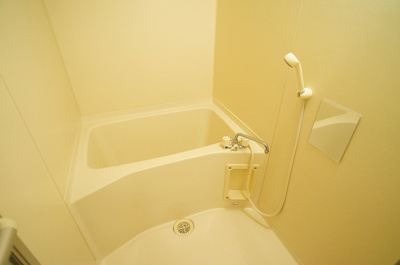 【浴室】 | コーポマルイⅢ | お風呂で日々の疲れを落としましょう