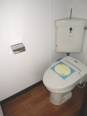 【トイレ】 | ホワイトハウスⅢ | 落ち着いたトイレです