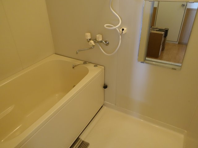新潟昭和ビル（駅南）の浴室