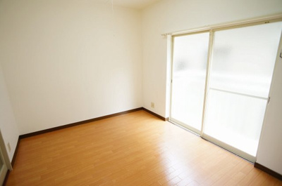 【洋室】 | ハーモニーパレス中山 | 落ち着いた色調の洋室です