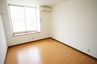 【洋室】 | ハーモニーパレス中山 | 落ち着いた色調の洋室です