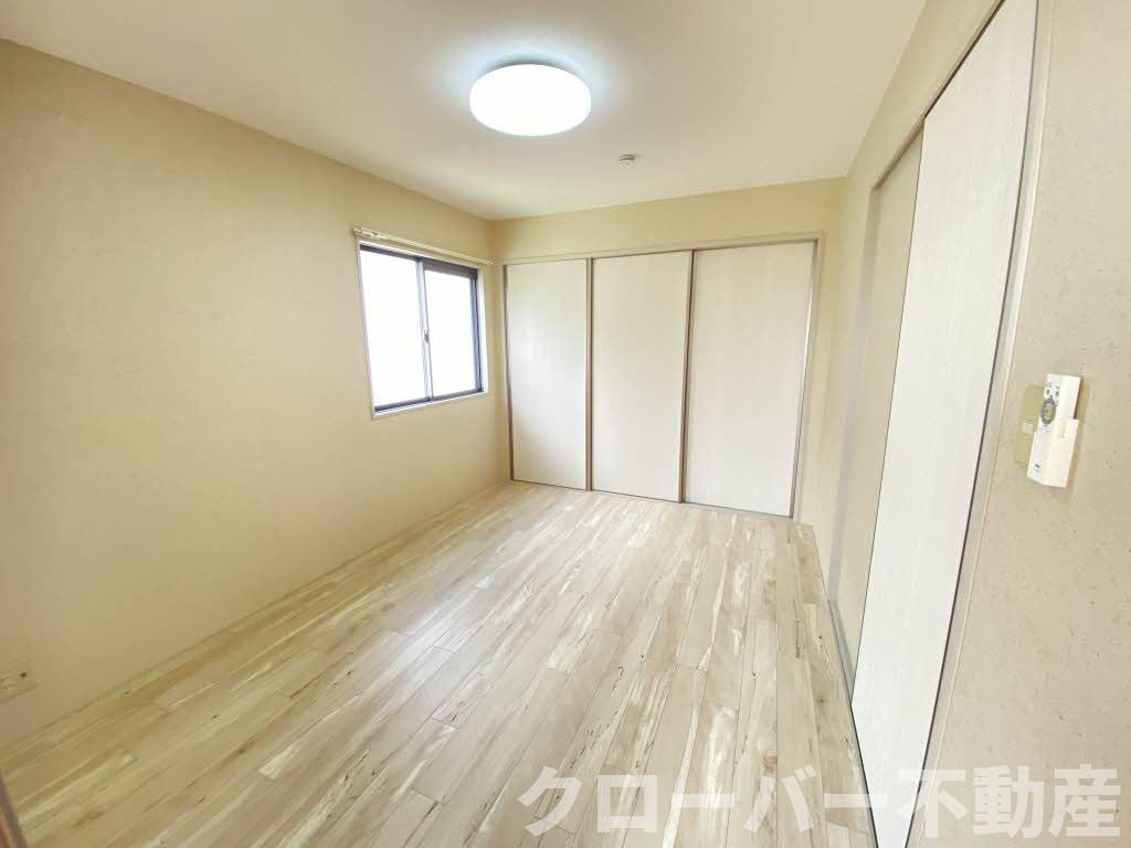 コスモタウン森岡Ⅱ B棟の洋室