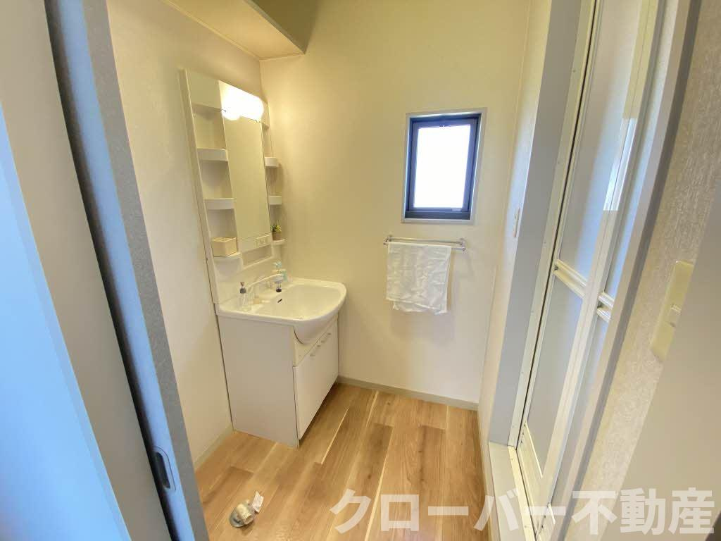 コスモタウン森岡Ⅱ B棟の洗面所