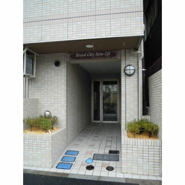 第二アルレ堀之内のエントランス