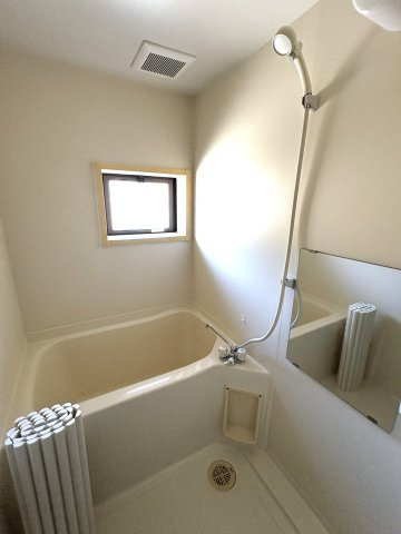 ジェニアル西谷の浴室