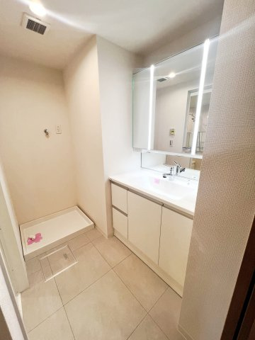 ビクトリアヒルズ横濱サウスC棟の独立洗面台