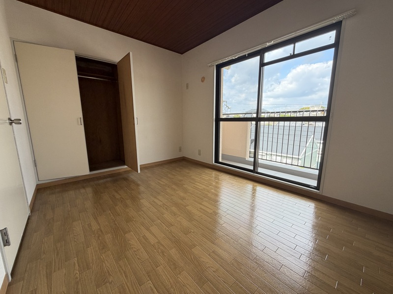 第一柏木ハイツの洋室