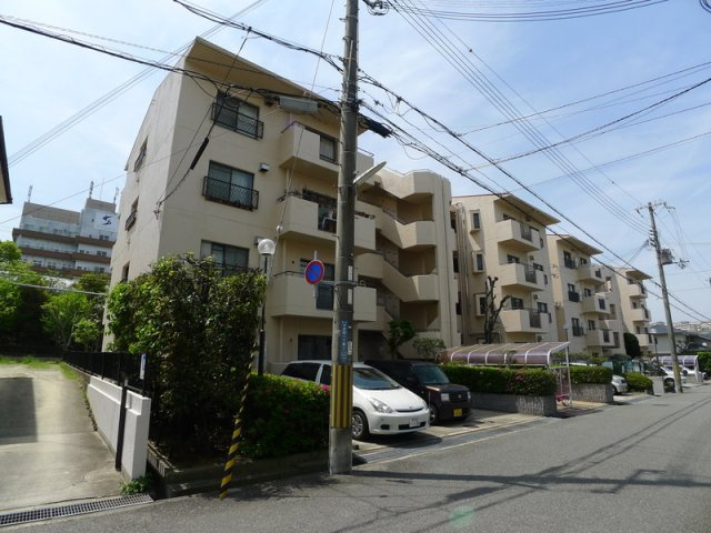 第一柏木ハイツの外観