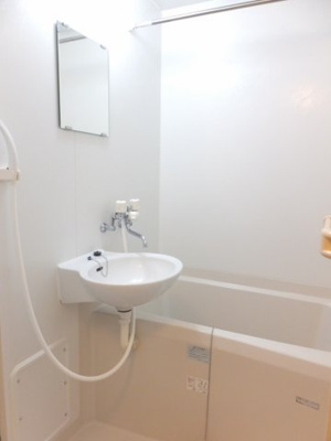 【浴室】 | レオパレスＰｒｅｓｉｄｅｎｔⅡ | コンパクトで使いやすいお風呂です