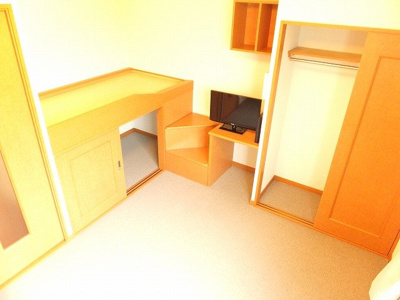 【寝室】 | レオパレスユータス | 開放的な寝室です