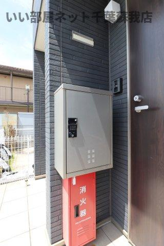 セレーノアキのエントランス|宅配ボックスがあると、自分の時間を有効活用できますね！