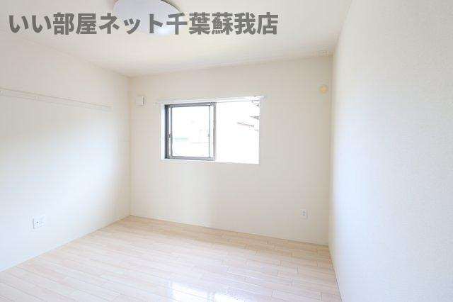 セレーノアキの洋室|ゆったりした洋室です