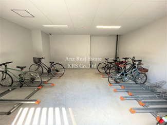 【その他】 | ファーストフィオーレ阿波座アクア | サイクルスタンド付きの屋内駐輪場です！