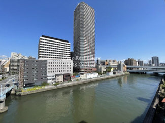 【展望】 | ファーストフィオーレ阿波座アクア | リーバーサイドに位置しており、バルコニーからの眺めは良好♪
