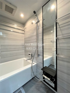 【浴室】 | ファーストフィオーレ阿波座アクア | 雨の日でも安心して洗濯物が干せる浴室乾燥機付き♪