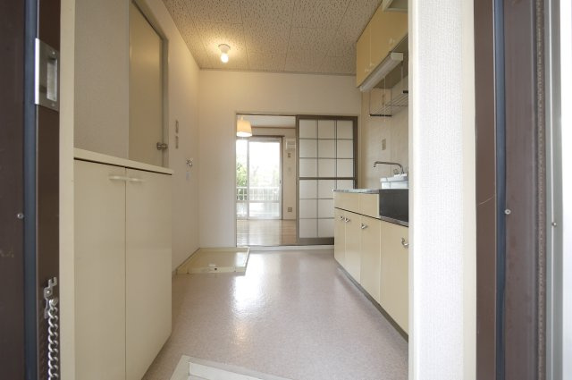 プレジール大森の玄関|※写真は別の部屋のものです。