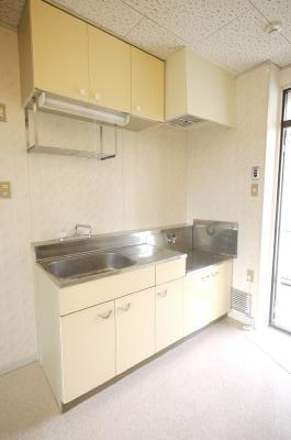 プレジール大森のキッチン|※写真は別の部屋のものです。