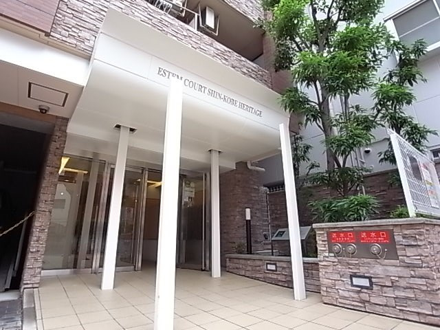 エステムコート新神戸エリタージュのエントランス