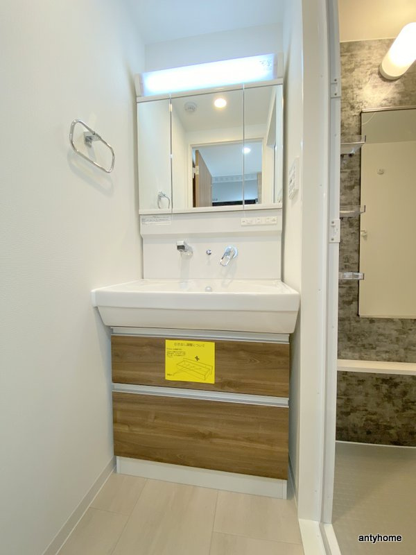 Dimora難波　仲介手数料無料の洗面所