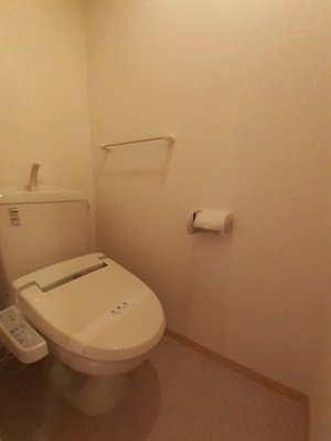 【トイレ】 | ディア・エレファント | トイレです