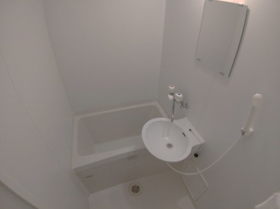 【浴室】 | レオパレスｂｅａｔｕｍ | ゆったり過ごせるお風呂です