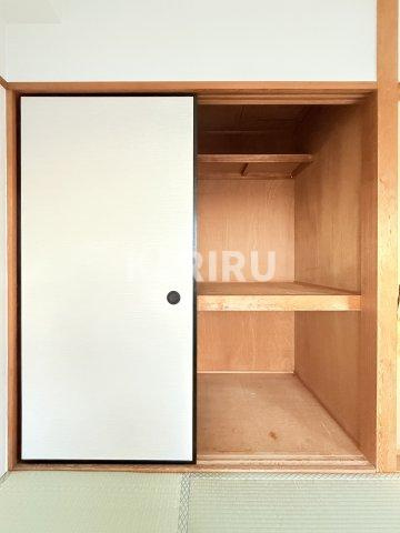 グランド・パレスジュイレーの収納