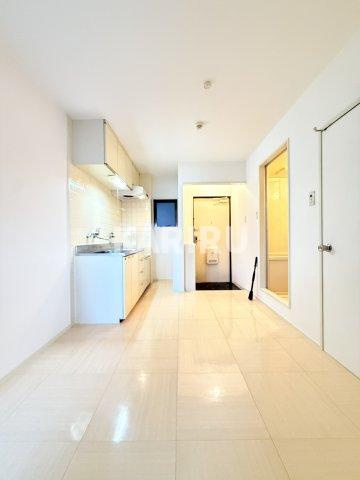 グランド・パレスジュイレーの居間・リビング