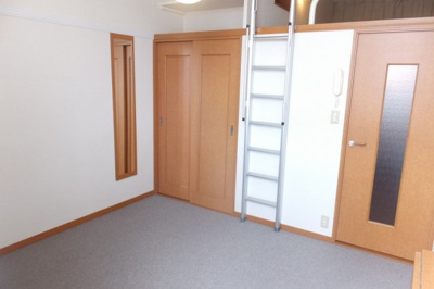 【居間・リビング】 | レオパレス竹尾 | 使いやすいリビングです