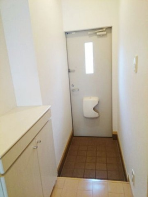 【玄関】 | ウィステリアＢ | 落ち着いた玄関です