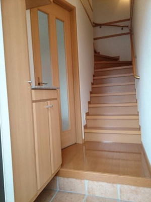 【玄関】 | クレメントＡ | 収納もある玄関です