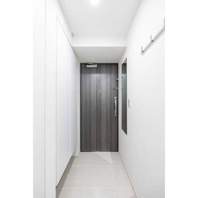 コンフォリア・リヴ東池袋の玄関