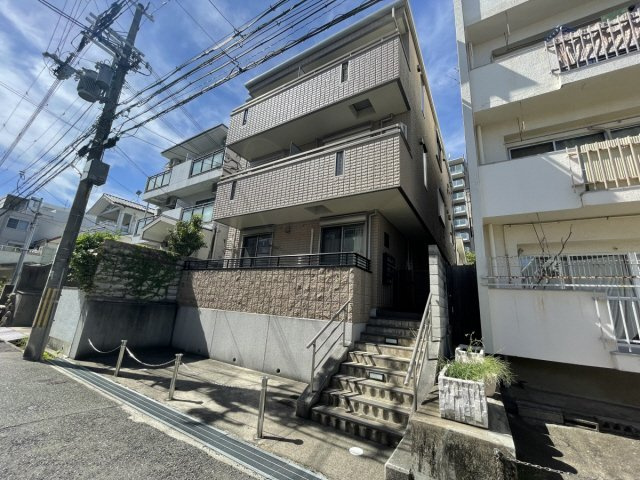 ラ・クエスタ岡本