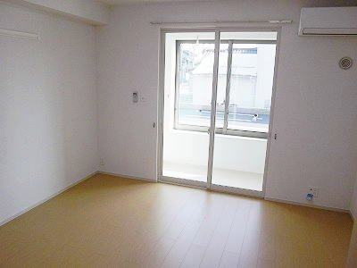 【居間・リビング】 | リンコーレジデンス－Ⅰ | ゆったりとしたリビングです