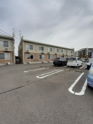 【駐車場】 | ウィステリアＡ | 車をお持ちの方に嬉しい駐車場付きの物件です