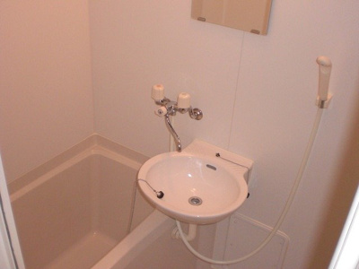 【内装】 | レオネクストＷＡＫＡＴＵＫＩⅡ | 明るい色調の室内です