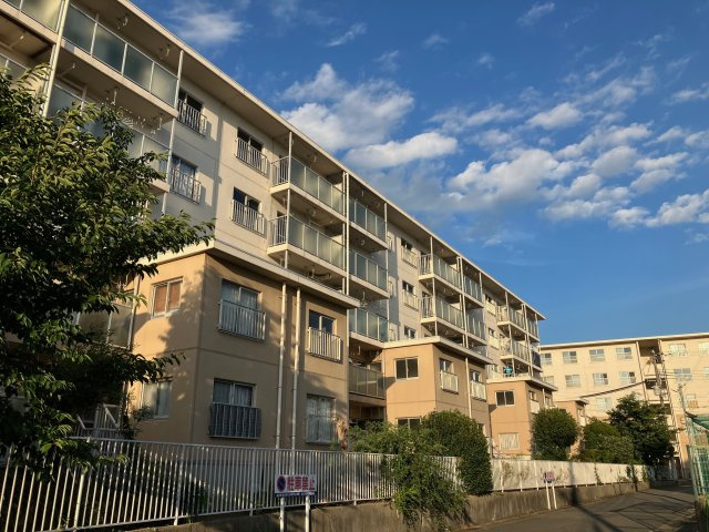 兵庫県公社　伊川谷（３）３号棟の外観|外はこのようになっています