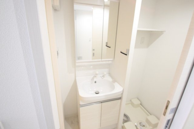 Grand Tatu Garden ( 近畿大学 一人暮らし )の独立洗面台