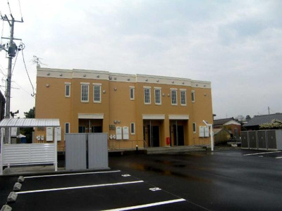 【外観】 | ピースフル | 外観写真（昼）