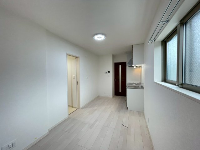 DEAR KINDAI ( 近畿大学 一人暮らし )の居間・リビング