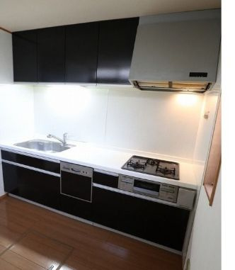 【キッチン】 | 池袋三丁目戸建 | コンパクトなキッチンで掃除もラクラク