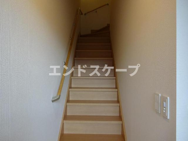 ＣＡＬＭＬＹ（カームリィ）のその他|階段
高崎、前橋のお部屋探しはエンドスケープまで！お客様の理想お聞かせ下さい♪